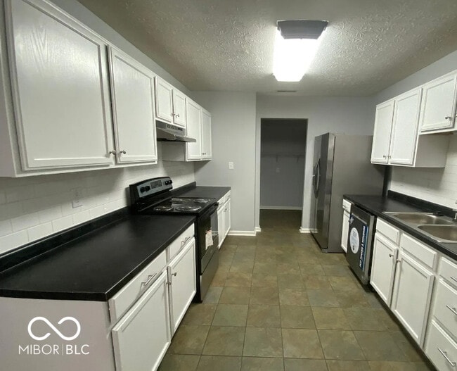 Photo - 628 Mountain Pine Dr