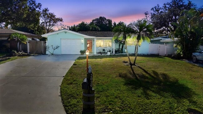 Photo - 2039 Pine Ridge Dr