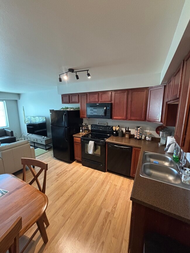 Kitchen - Bison Run Rentals