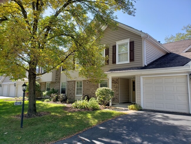 Photo - 0N212 Windermere Rd Unidad 2807 Rental