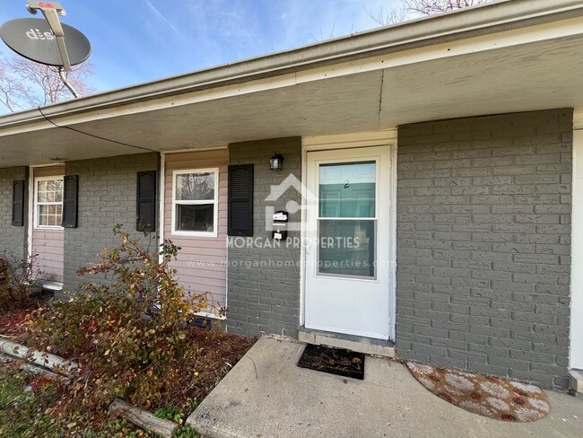 Building Photo - 2324 State St Unit 2