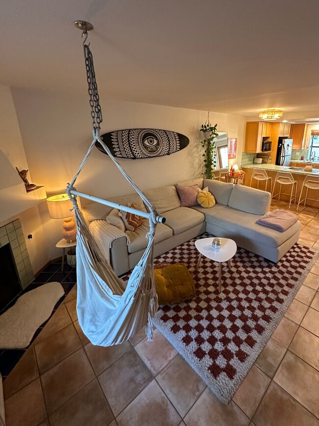 Photo - 1221 Essex St