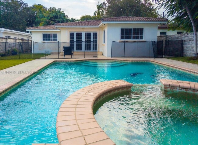 Photo - 5781 SW 25th St