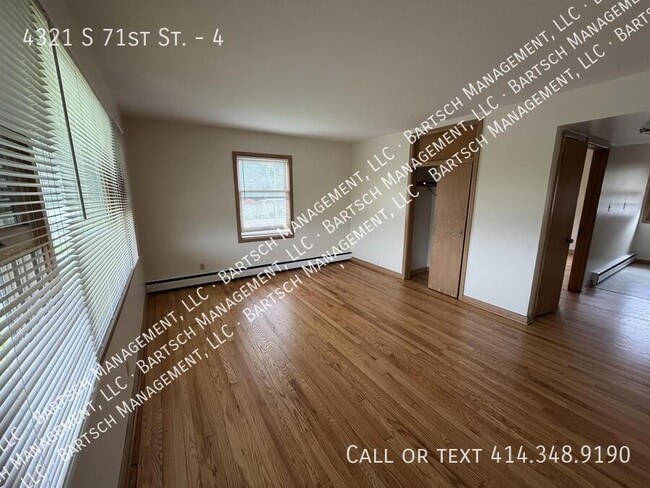Photo - 4321 S 71st St Unit 4