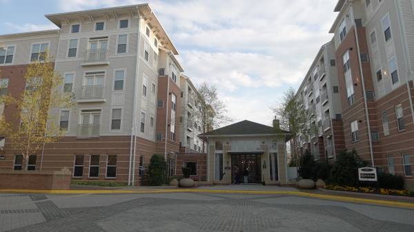 Bldg Entry Door - 9480 Virginia Center Blvd Condominio Unidad 9