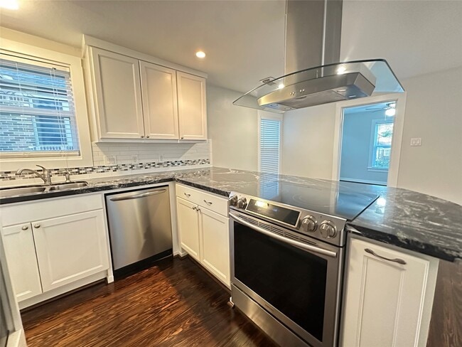 Photo - 4410 Pease St Unit 3