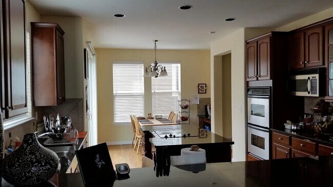 Photo - 10868 Trotwood Way