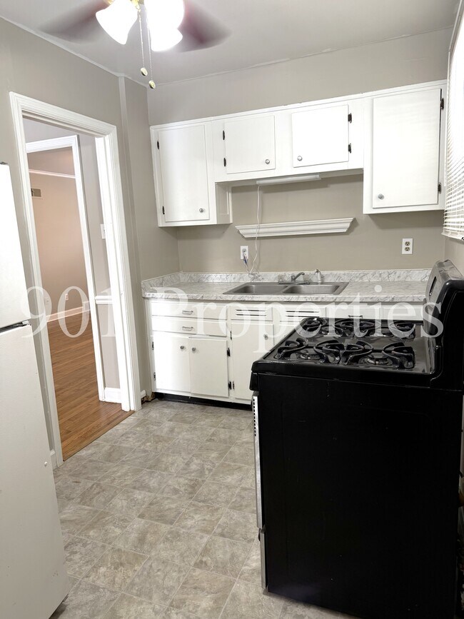 Photo - 4211 Atwood Ave