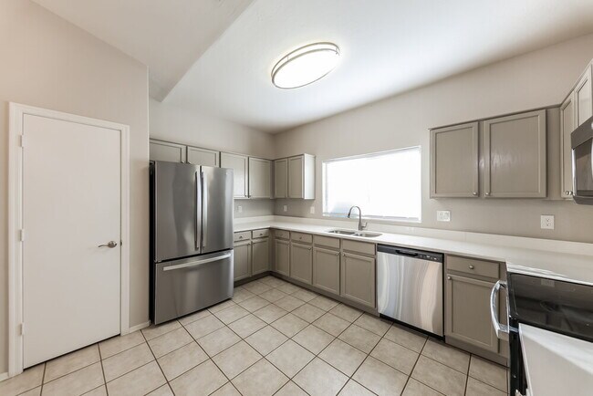 Photo - 5158 W Vista Ave