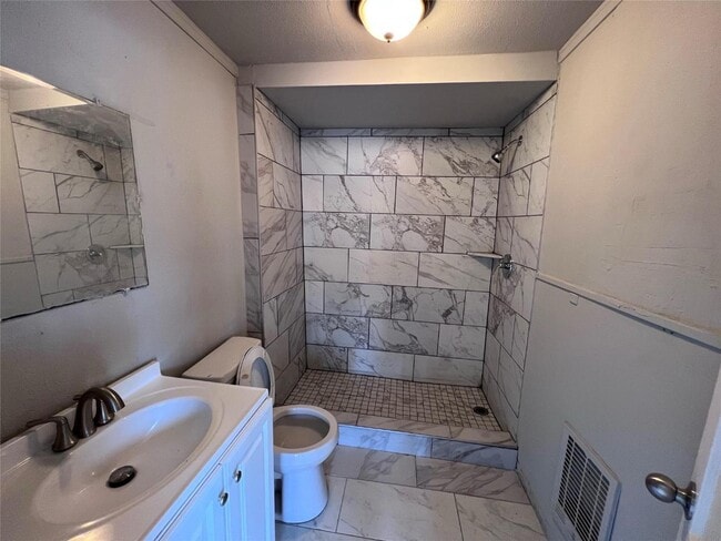 Photo - 504 Lamar St