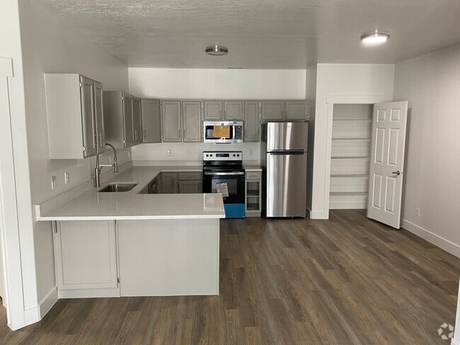 Building Photo - BELMONT #243 (PRIVATE) #XN8226764 Rental