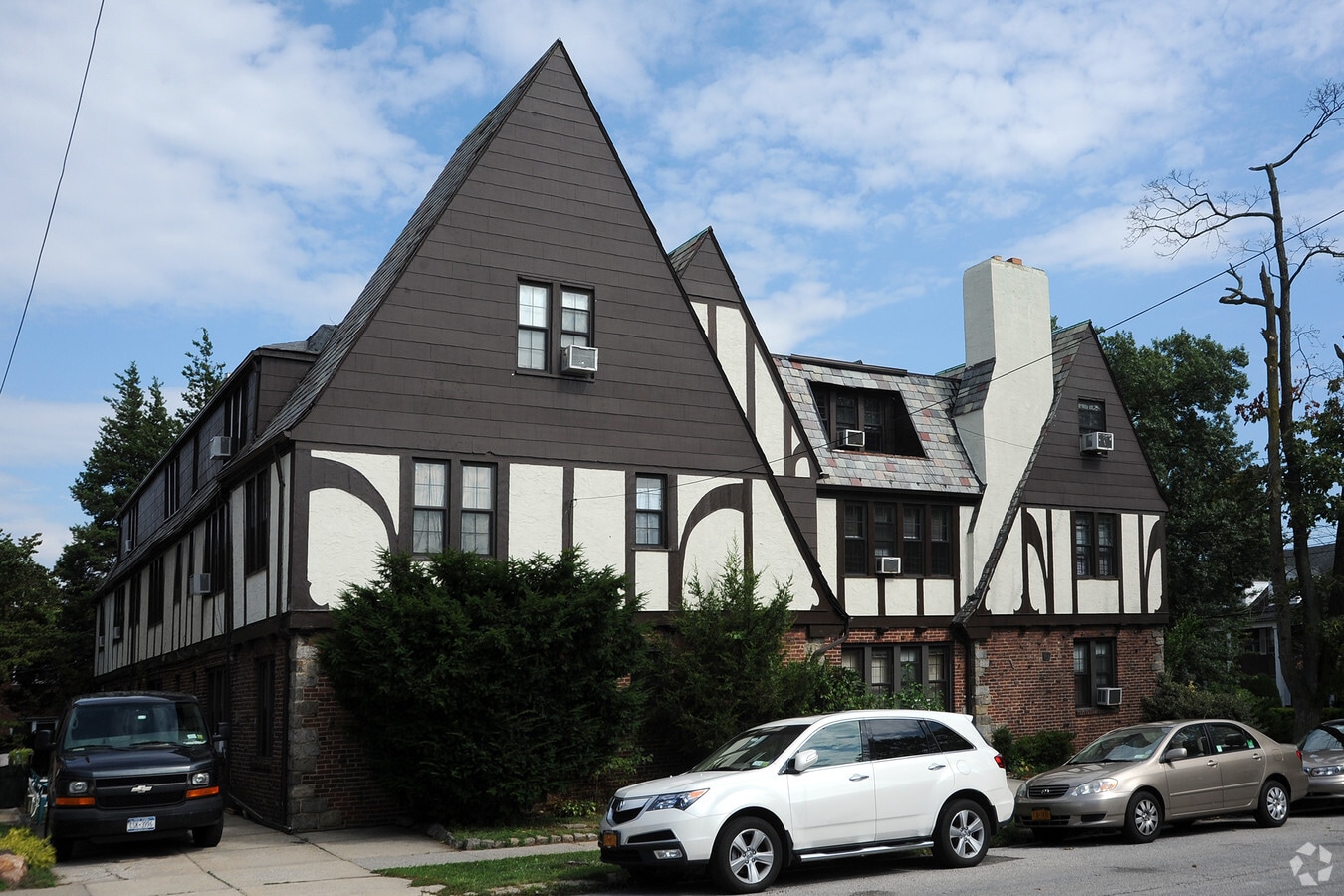 Photo - 203-05 42nd Avenue