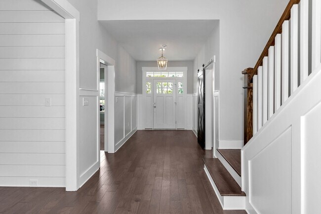 Photo - Luxury Craftsman Home in Monrovia Springs