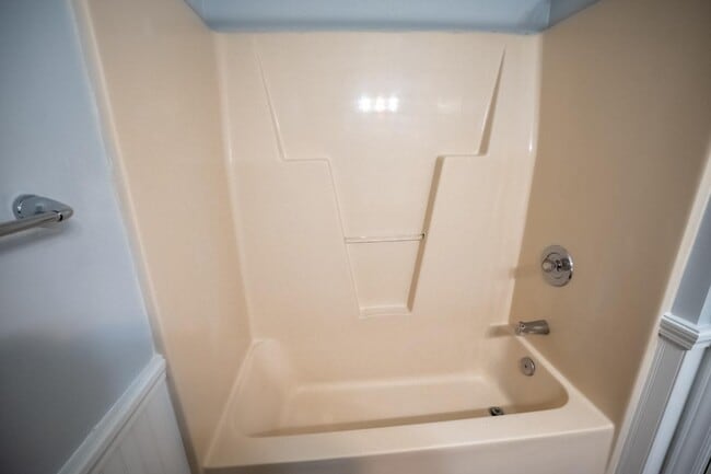 Photo - 942 Bonham Ave