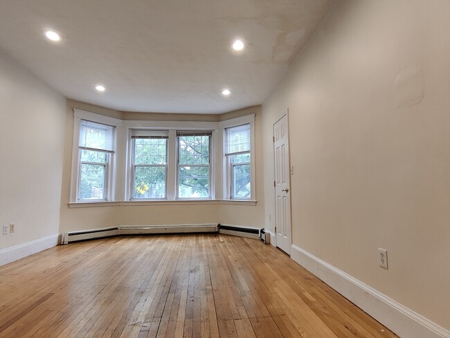 Photo - 11 Holton St Unit 1