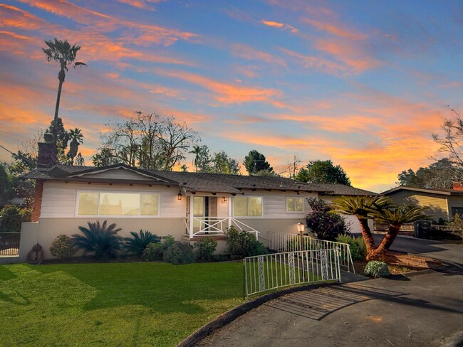 Charming 2B/2BA House in Escondido! - Charming 2B/2BA House in Escondido!