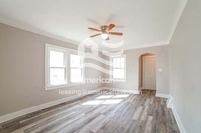 Photo - 110 Court Dr