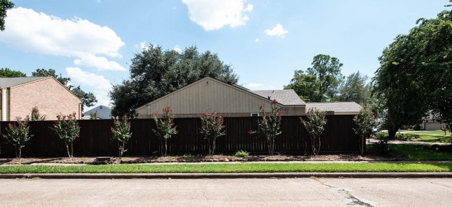 Building Photo - 2303 Silver Sage Dr Rental