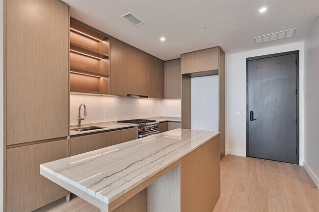 Photo - 610 Davis St Unit 4406