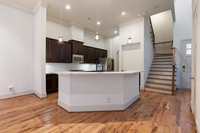 Photo - 1103 Summer St