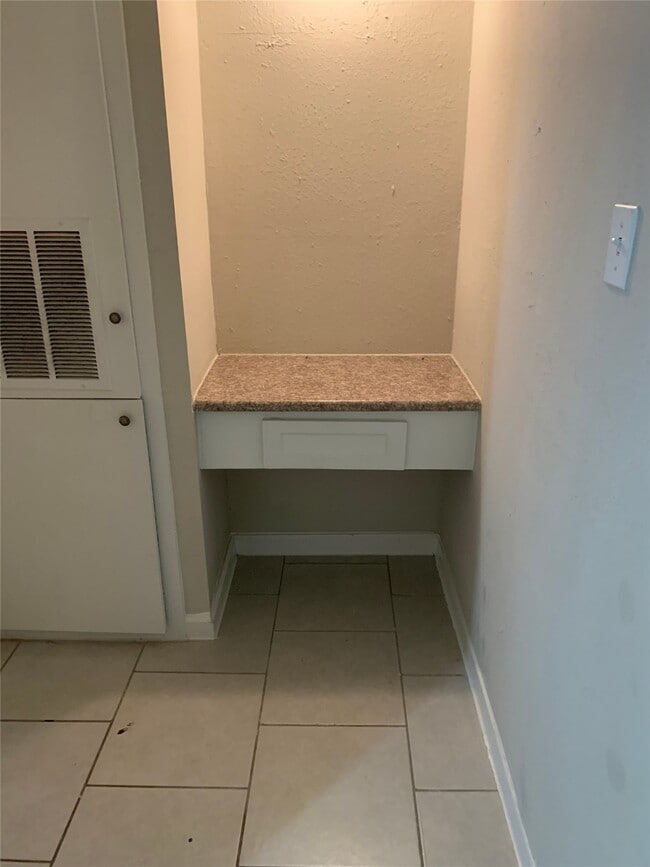 Photo - 6519 Sloan St Unit 2