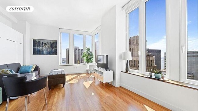 Building Photo - 15 S William St