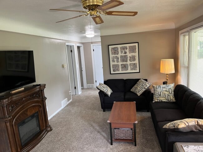 Photo - 37678 Lorie Blvd