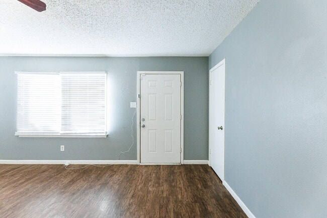 Photo - 5426 25th St