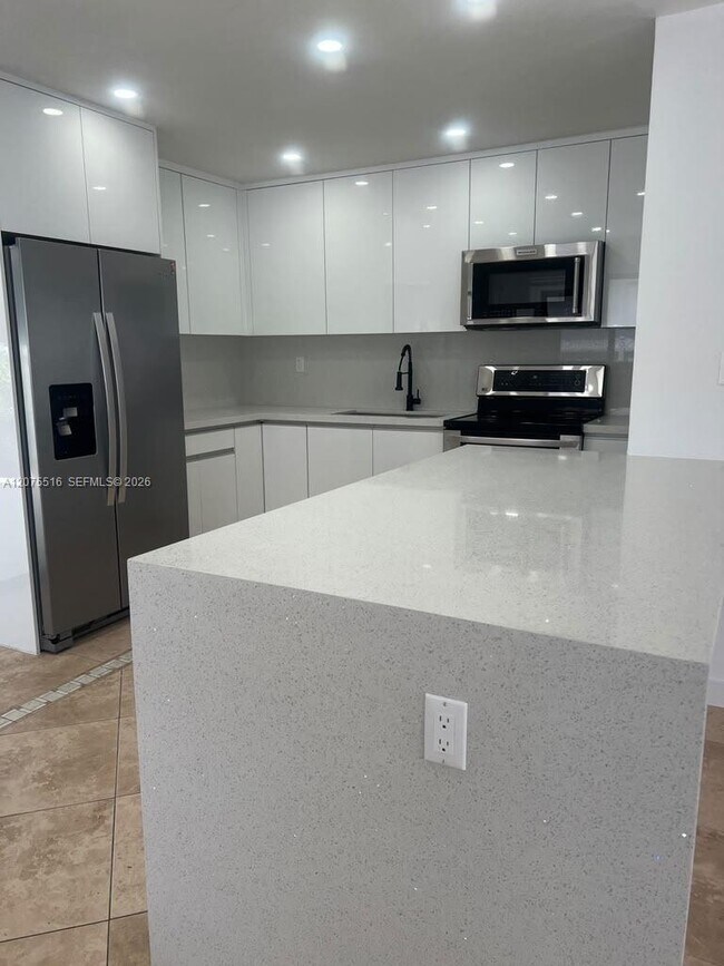 2370 NW 33rd St
