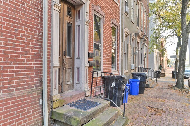 Photo - 119 Locust St Unit SECOND FLOOR