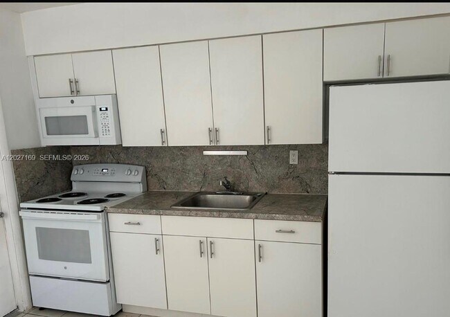Photo - 1923 SW 99th Terrace