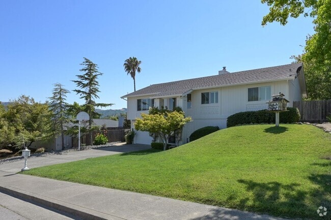 Building Photo - 5 Santa Victoria Ct Rental