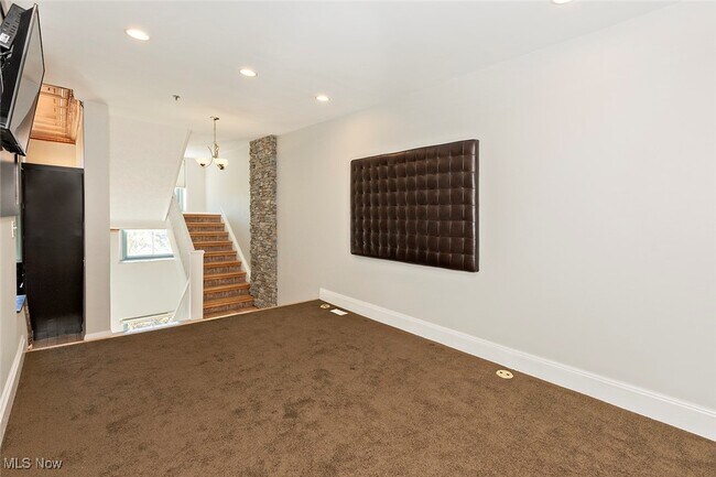 Photo - 408 W St Clair Ave Unit 226