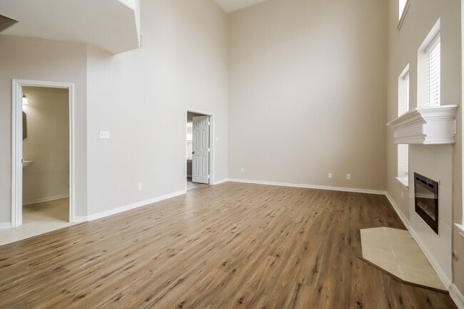 Photo - 13707 Broad Oaks Ln