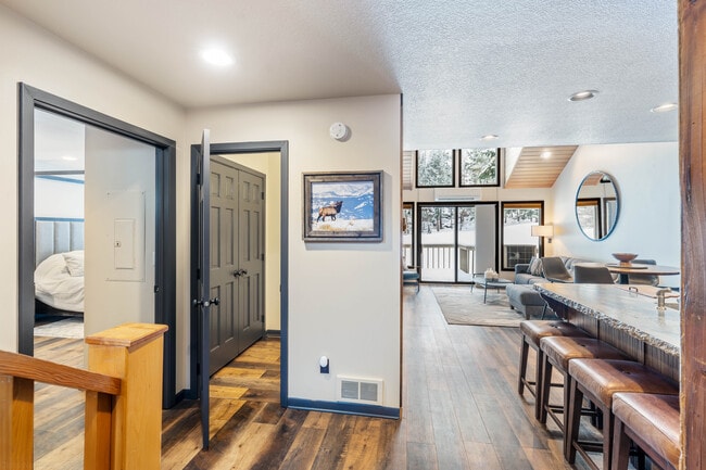 Photo - 181 Golf Terrace