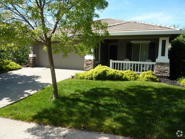 Building Photo - Charming 3-Bedroom Home in Folsom – Move i...