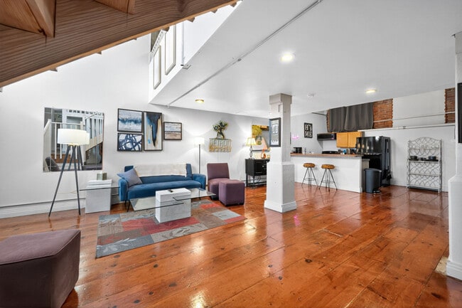 Building Photo - 226 Mt Elliott St Unit ID1437644P