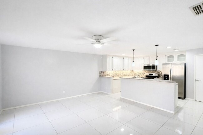 Photo - 2401 S Jackson Rd