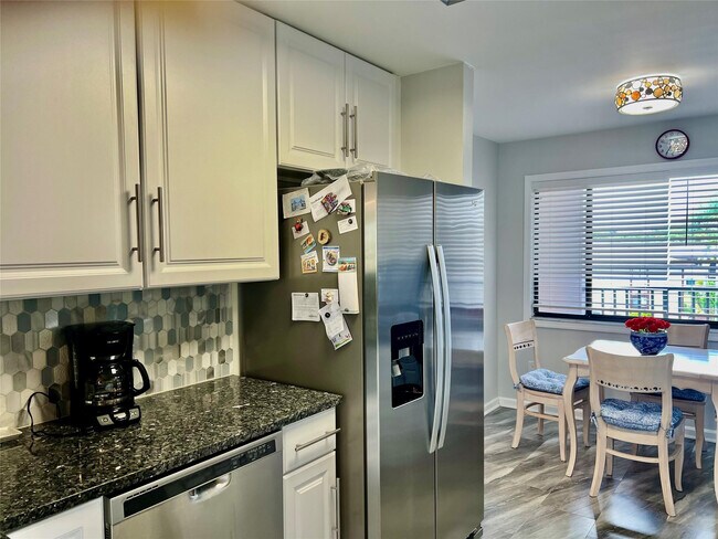 Photo - 9787 N Belfort Cir Unidad 307