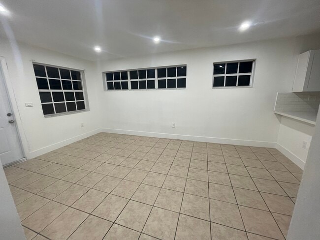 Photo - 20500 SW 92nd Pl