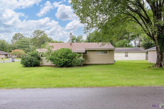 Photo - 3661 Harrison St