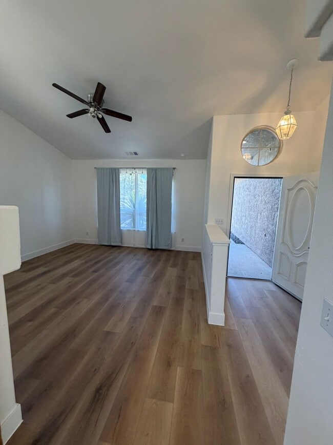 Photo - 1327 E Sunnyside Ave