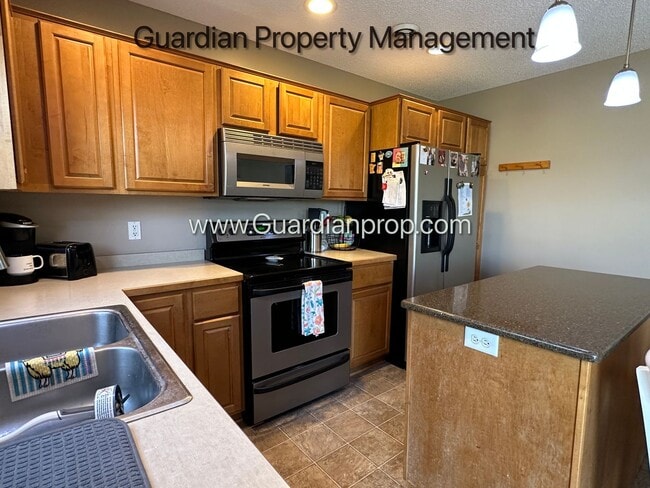 Photo - Lakeville End Unit Town Home, 2 Car Garage, 2.5 Baths, Walk out Patio, Available July