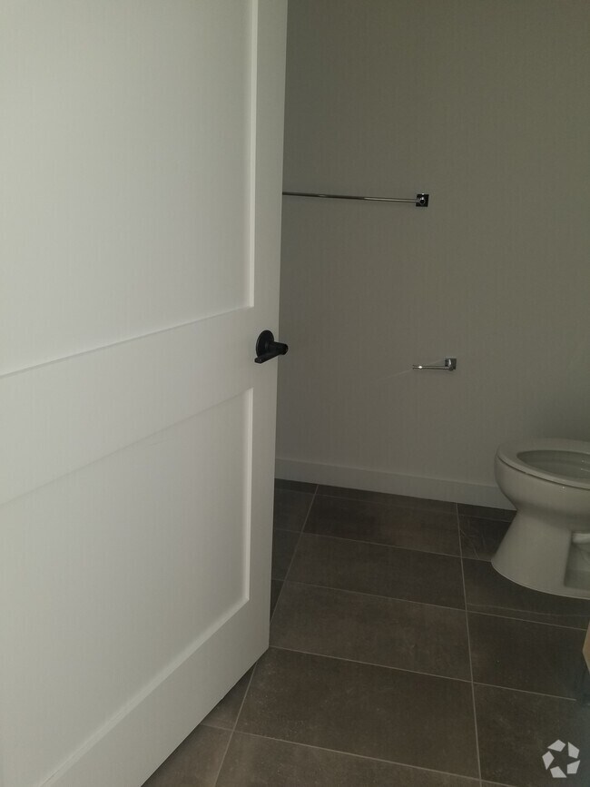 Building Photo - 425 3rd St Unit 216 Rental