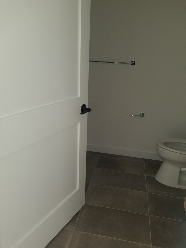 Building Photo - 425 3rd St Unit 216 Rental