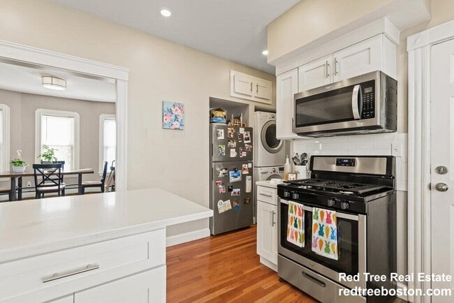 Photo - 155 Spruce St Unit 1