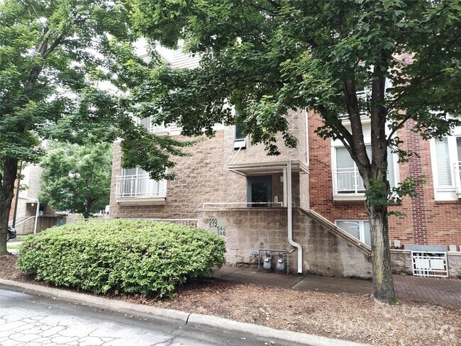 Building Photo - 552 Donatello Avenue Rental