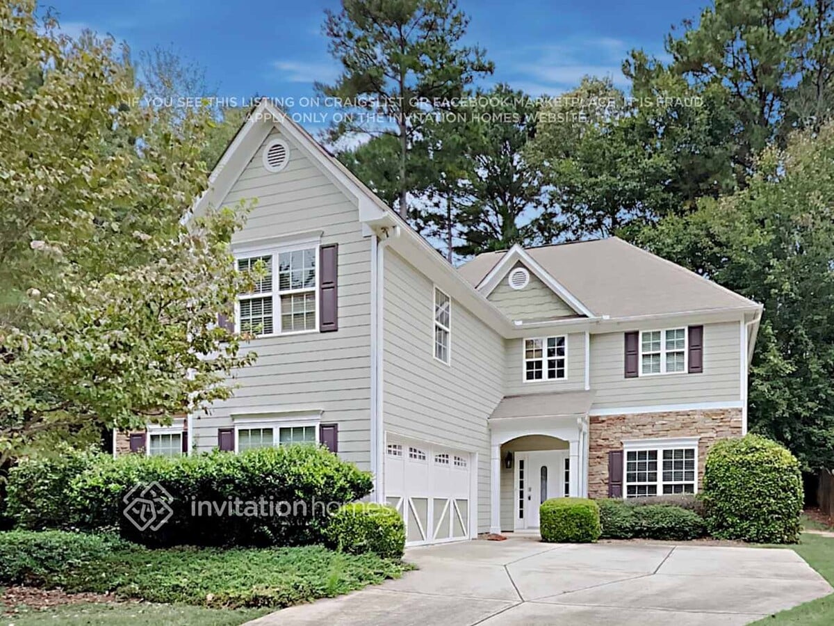 Photo - 2096 Somerset Pl SE