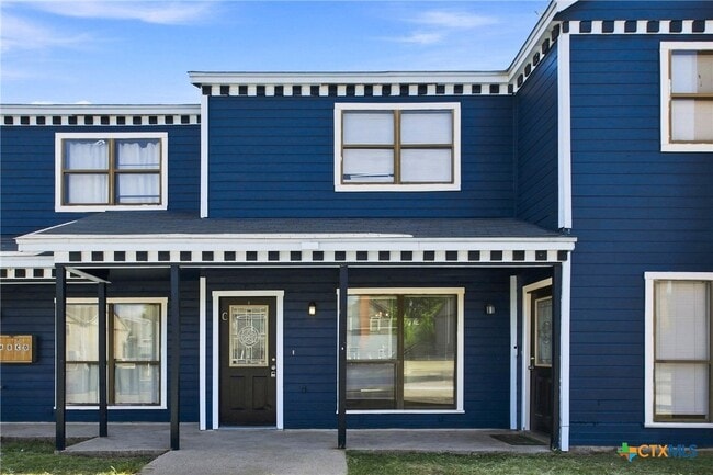 Photo - 3410 Victoria Cir