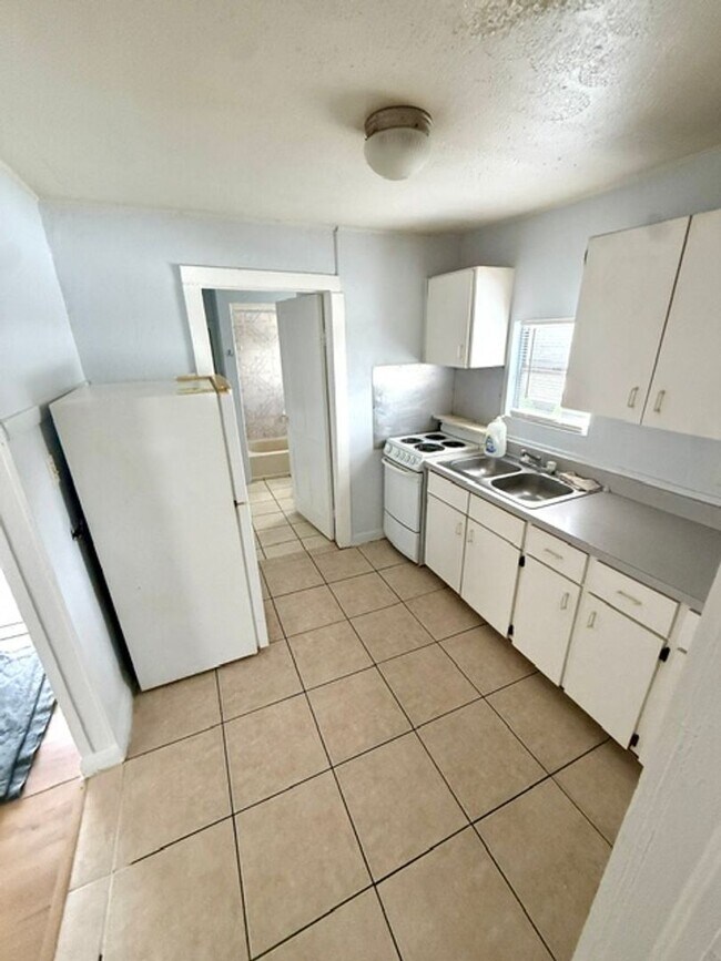 Photo - 3317 W Pine St Unit A